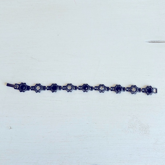 Gorgeous Vintage Silver & Black 7” Bracelet 🩶🩶🩶 - Picture 1 of 4